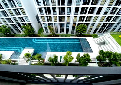 Condos for sale : Nue Cross Khu Khot Station 2.35 MB |North Side| Pool View |Fully Funished