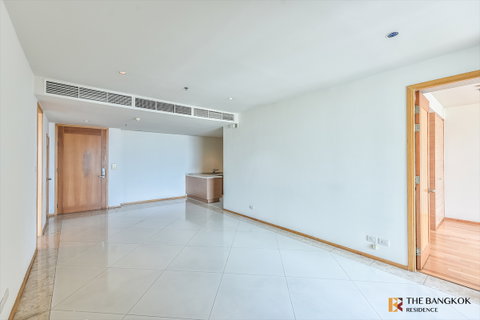 🛋️ Spacious City View Unit 🏙️ The Empire Place, Near Bts Chong Nonsi