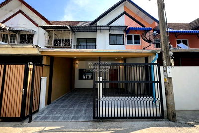 Townhouses for sale Bangkok : For Sale Townhouse/Townhome  , Prachasuk City , newly renovated , Thung Khu , Thung Khu , Bangkok , CX-145777 ✅ Live chat with us ADD LINE @connexproperty ✅