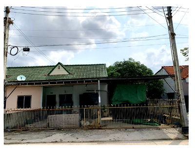 Townhouses for sale Phanat Nikhom Hospital : FOR SALE  TOWNHOUSE PROPERTY  1210000 BAHT.