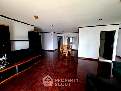 Condos for sale Bangkok University : 3-BR Condo at Richmond Palace Condominium near BTS Phrom Phong (ID 2650753)