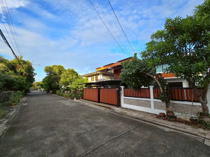 3-bed home office for rent, 50 sq wah, Bang Kapi