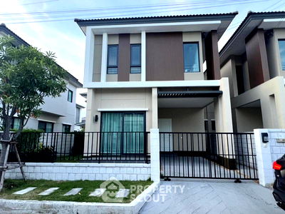 Houses for rent Bang Plee Samut Prakarn : 3-BR House at Centro Onnut-Suvarnabhumi close to Suvarnabhumi Airport (ID 2027837)