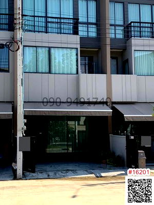 Townhouses for rent Boromarajonani College Of Nursing Noppharat Wachi : 3-story townhome for rent, Baan Klang Muang Ladprao-Seri Thai, ready to move in, near Siam Park.