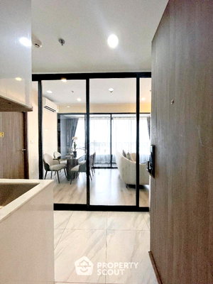 Condos for sale Robinson Ratchadaphisek : 2-BR Condo at Ideo Mobi Asoke near MRT Phetchaburi (ID 2430430)