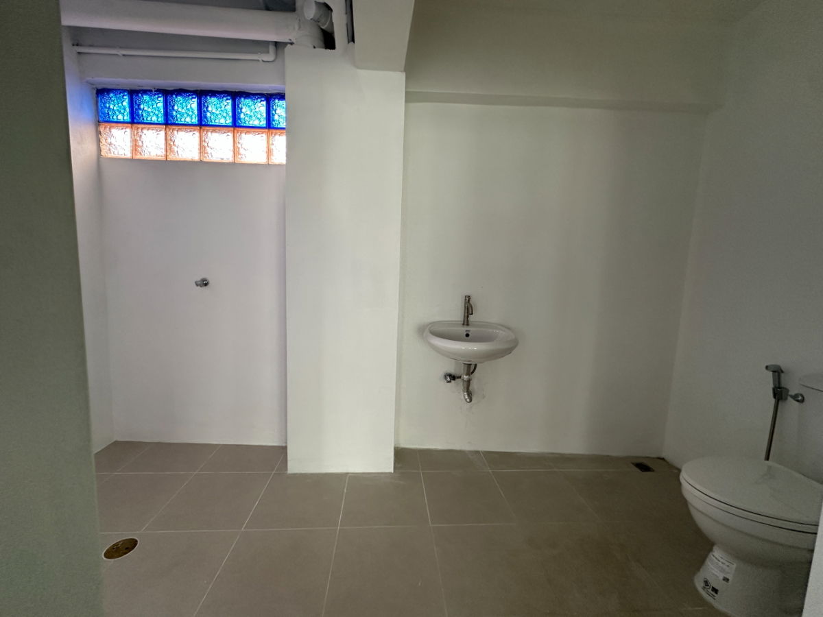 รูป ราคาพิเศษ! [ขาย] อาคารพาณิชย์ ติดถนนรัชดาภิเษก ริมถนนรัชดาภิเษก แขวงวัดท่าพระ เขตบางกอกใหญ่ กรุงเทพมหานคร (ราคาถูก! 54,000,000 บาท) - รูปที่ 12/20