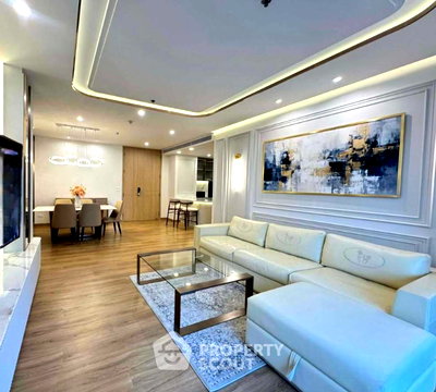 Condos for rent Market Place Nanglinchee : 3-BR Condo at The Royal Saladaeng Condominium near MRT Si Lom (ID 2588795)