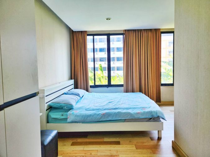 ให้เช่า ทรัมส์คอนโด เจ็ดยอด ใกล้เจ็ดยอดพลาซ่า เมญ่า นิมมาน สนใจโทร 0823899314 คุณบู