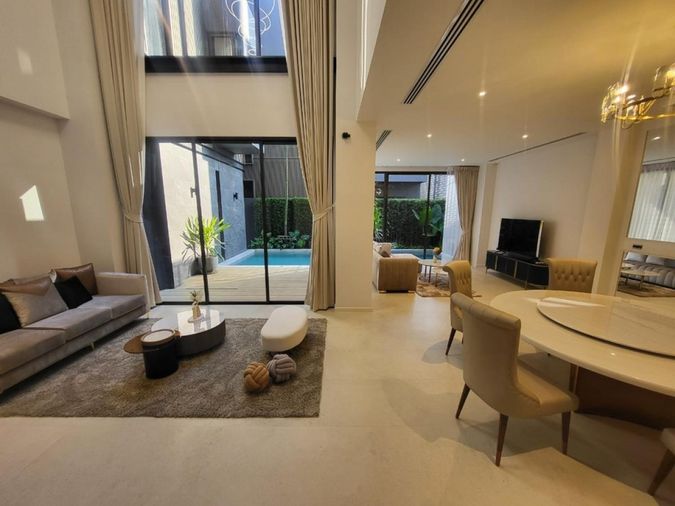 4-bed house for rent, 73 sqm, 522 sq wah, BUGAAN RAMA 9 - MENGJAI