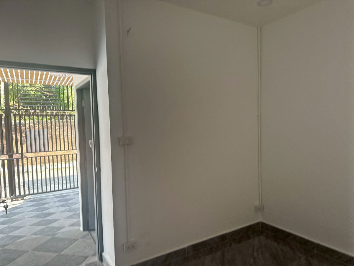 รูป ST0158 | ขายทาวน์โฮม 4 ชั้น ประชาอุทิศ 💰 ราคาขาย 18.9 ลบ. 🚇 MRT ห้วยขวาง - รูปที่ 26/93