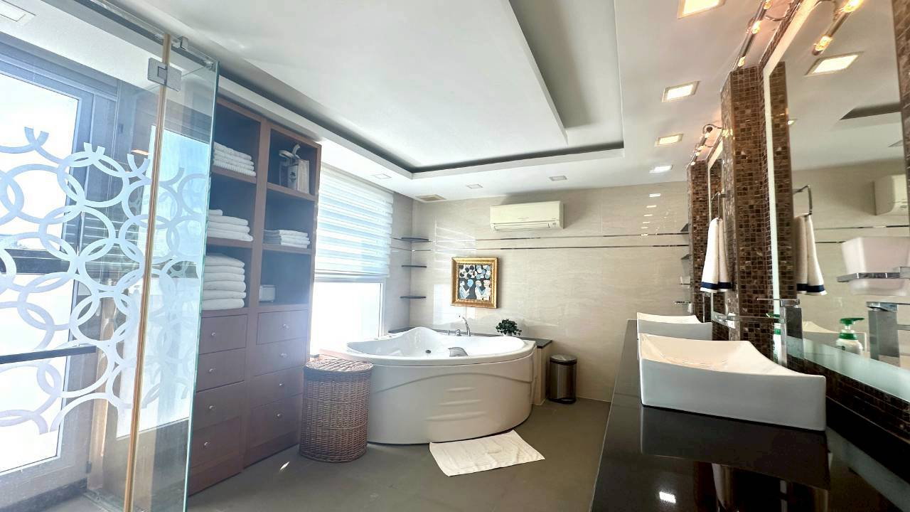 รูป Sea View Condo for Sale in Pratumnak Hill Cosy Beach Pattaya - รูปที่ 12/13