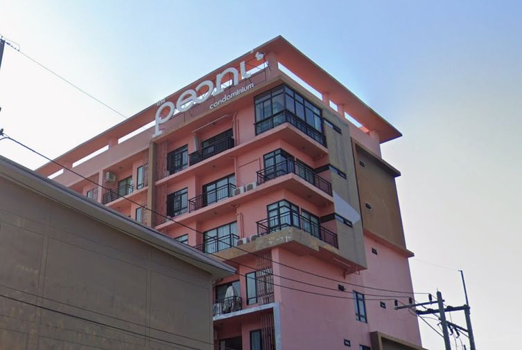 เดอะ พีโอนี่ คอนโดมิเนียม