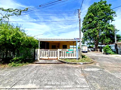 Townhouses for sale Muang Rayong : TOWN HOUSE for sale  Thapma Muang Rayong Rayong