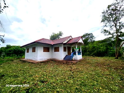 Houses for sale Nam Pat Uttaradit : HOME for sale  Saen To Nam Pat Uttaradit