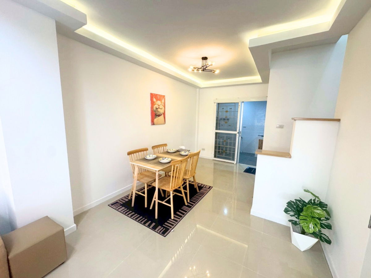 รูป ทาวน์เฮ้าส์ 2ชั้น รีโนเวทใหม่ หมู่บ้าน จามจุรีพาร์ค รามอินทรา ถนนสุขาภิบาล5 ซอย5 แยก2  แขวงท่าแร้ง เขตบางเขน  - รูปที่ 36/37