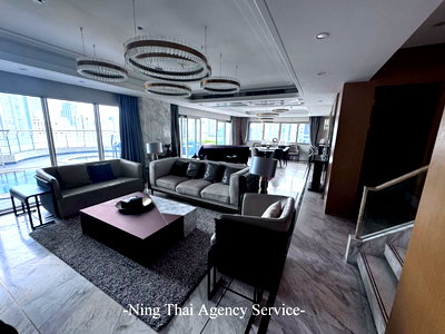Condos for sale : Luxury duplex penthouse with private pool for sale at "Le Raffine Sukhumvit 24"