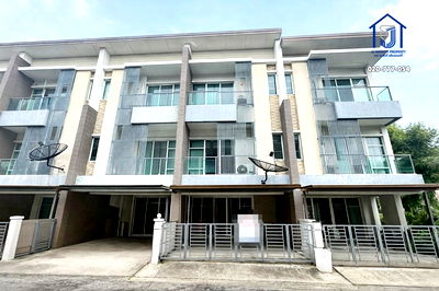 ทาวน์โฮม เขตบึงกุ่ม : ขายทาวน์โฮม 3 ชั้น ทาวน์พลัส เกษตร-นวมินทร์ ซอยคลองลำเจียก 14 ใกล้ทางด่วนเอกมัย–รามอินทรา 