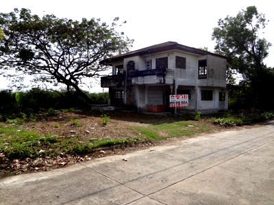 ที่ดิน เขตมีนบุรี : ที่ดินถนนสุวินทวงศ์-คุ้มเกล้ามีนบุรี หมู่บ้านศุภลัยเลค1พื้นที่336ตารางวาแถมบ้าน1หลัง ด้านหลังติดเลจปลอดโปร่ง ต้นโครงการ ออกสุวินทวงศ์เพียง2กม.
