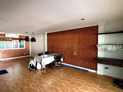 ทาวน์โฮม ชลบุรี : House for Sale in Siam Country Club, East Pattaya