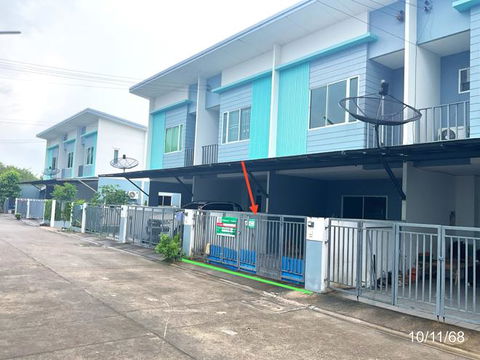 TOWN HOUSE for sale  Mapyangphon Pluak Daeng Rayong