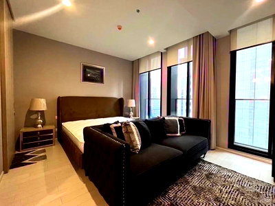 Condos for sale : SL041/Condo for sale Noble Ploenchit, special price with private elevator. In the heart of Ploenchit, near BTS