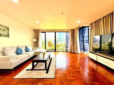 Condos for rent : New House Condominium | Spacious 2 Bed Condo in Chidlom - BR5947CD