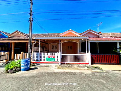 Townhouses for sale Muang Rayong : TOWN HOUSE for sale  Thapma Muang Rayong Rayong