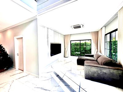 Houses for rent : ​A premium 2-storey detached house in brand-new condition. Located on King Kaew Main Road