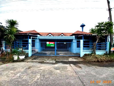 Townhouses for sale Chonburi : TOWN HOUSE for sale  Nong Kham Si Racha Chonburi