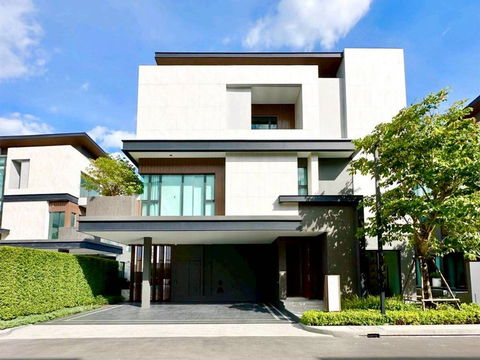 P0568/For rent The Honor Yothinpattana, luxury house, Pool Villa, 3 floors 
