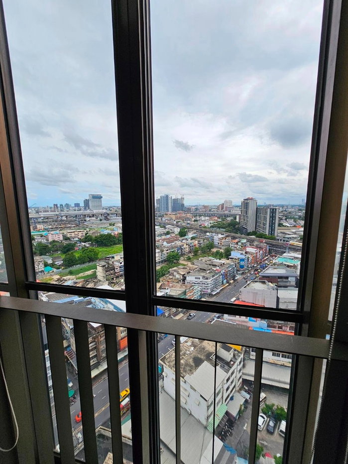 รูป Condo for Rent: Ideo Mix Sukhumvit 103 Near BTS Udom Suk (approx. 20 meters) - รูปที่ 3/9