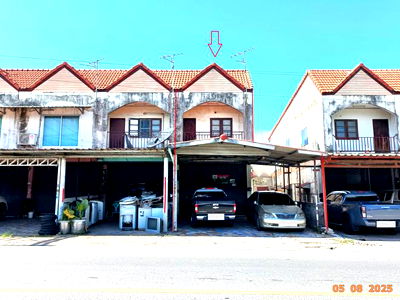 Townhouses for sale Si Racha Chonburi : TOWN HOUSE for sale  Nong Kham Si Racha Chonburi