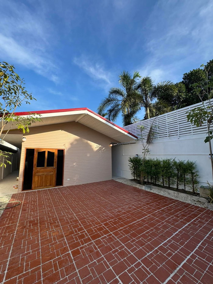 รูป 2 Bedroom House for sale in Thung Klom Tanman East Pattaya - รูปที่ 1/9