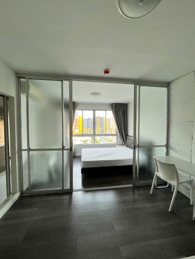 ห้องไม่ร้อน พร้อมอยู่ค่าา 📌 ดีคอนโด รังสิต เฟส1 ใกล้มธ.รังสิต 800 เมตร เดินทางสะดวก มีรถตู้ไปส่งถึงหน้าคณะ💕