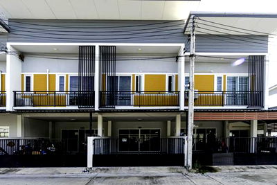 Townhouses for sale Chonburi : TOWN HOUSE for sale  Don Hualo Muang Chon Buri Chonburi