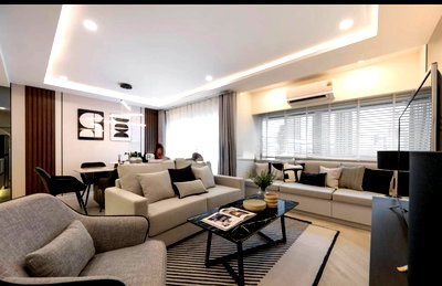 Condos for rent : SL045/For rent Athenee Residence, corner room, high floor, 140 sq m, panoramic city view, near BTS Ploenchit, only 100 meters.