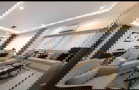 SL045/For rent Athenee Residence, corner room, high floor, 140 sq m, panoramic city view, near BTS Ploenchit, only 100 meters.