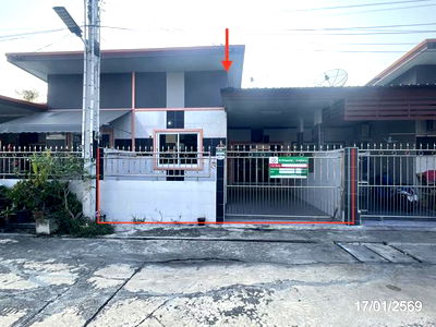 Townhouses for sale Chonburi : TOWN HOUSE for sale  Ban Soet Phanat Nikhom Chonburi
