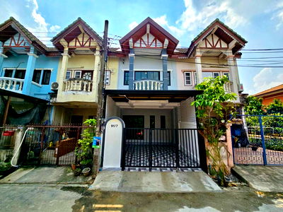 ทาวน์โฮม กรุงเทพมหานคร : หมู่บ้าน ทหารกองหนุน ทาวน์เฮาส์แต่งครบ พร้อมเข้าอยู่ พระยาสุเรนทร์ 28 บางชัน คลองสามวา เฟอร์นิเจอร์มีพร้อม ใกล้รถไฟฟ้าสายสีชมพู