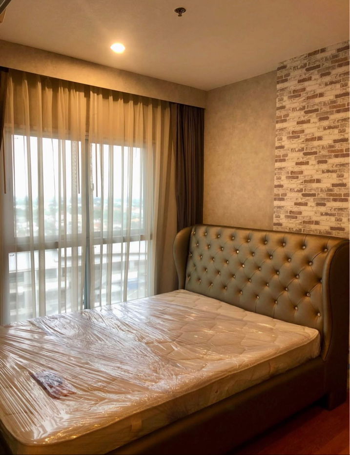 รูป 9,900 เท่านั้น! 1 ห้องนอน ติด MRT หลักสอง 0 เมตร วิวสระสวย เฟอร์ครบ - รูปที่ 3/9