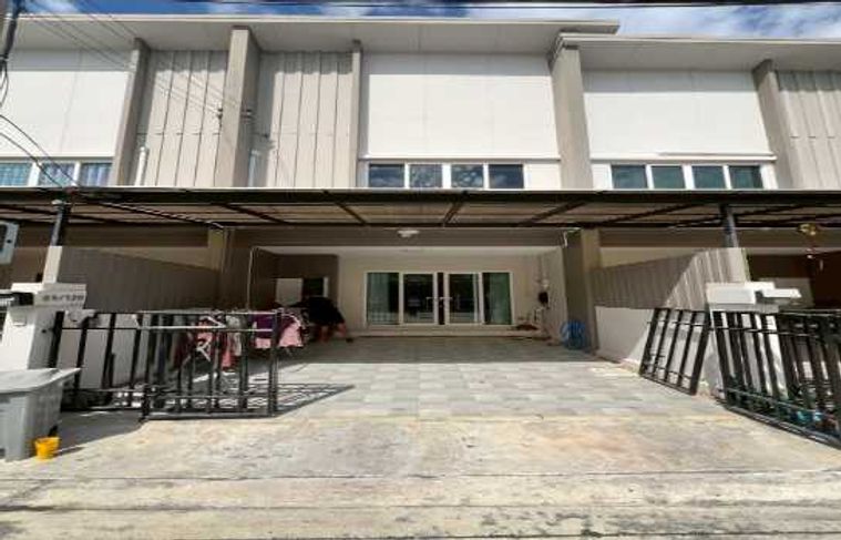 ขาย ทาวน์โฮม เฌอ วัชรพล 130 ตรม 19.4 ตรว ติดถนนหลัก หน้ากว้าง ราคาดีที่สุด