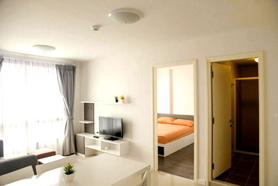 Condos for rent 700 Year Sports Arena Chiang Mai : 🍃 Room for RENT! at D Vieng Santitham Condominium in Santitham area - near to Nimman, 7-11, University, Supermarke, Cafe, Hospital and etc.