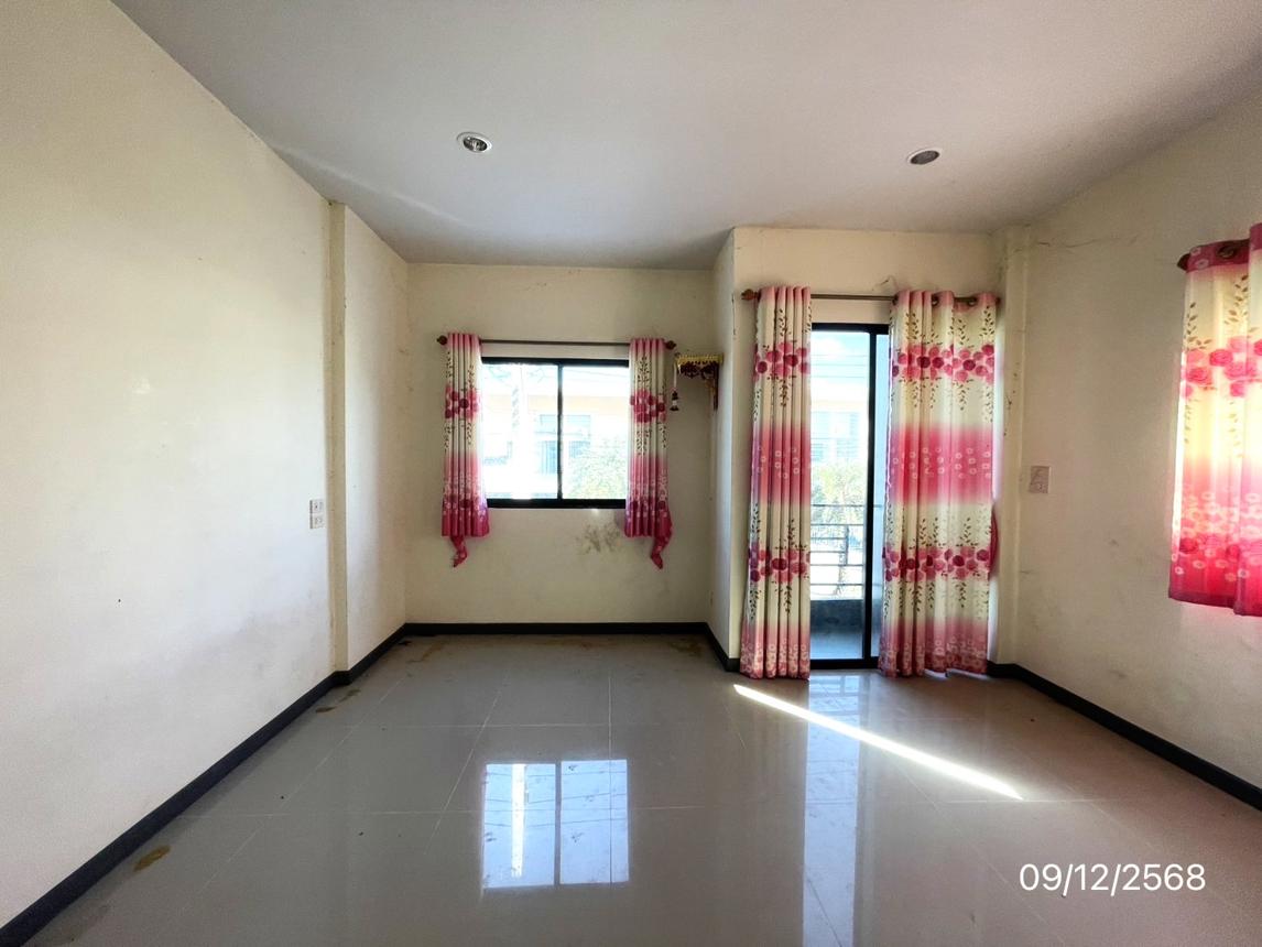 picture TOWN HOUSE for sale  Bung Si Racha Chonburi - 18/24