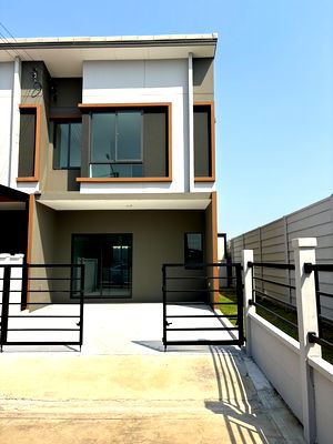 Townhouses for rent Pathumthani : 🏡🌈 For Rent: Pleno Town Lamlukka Klong 5 🌈🏡