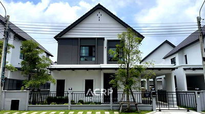 Houses for rent Bang Pu Industrial Estate (North) : Single house for rent, Centro Bangna, beautifully decorated, near Mega Bangna.
