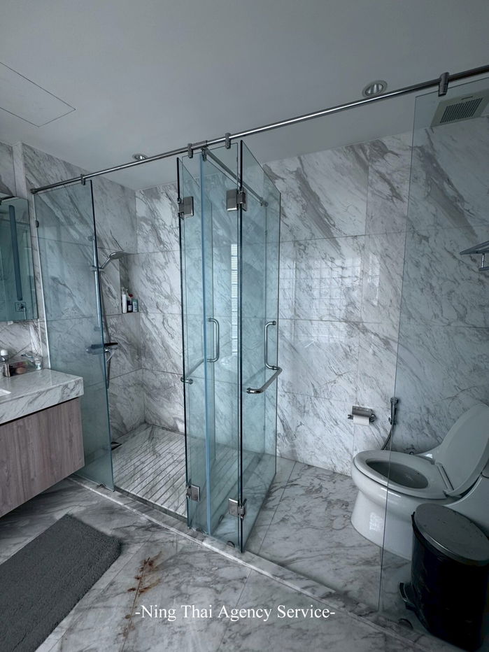 รูป [ประกาศขาย] เพนต์เฮาส์ดูเพล็กซ์สุดหรู พร้อมสระว่ายน้ำส่วนตัว ทำเลใจกลางเมือง สุขุมวิท 24 - รูปที่ 19/45