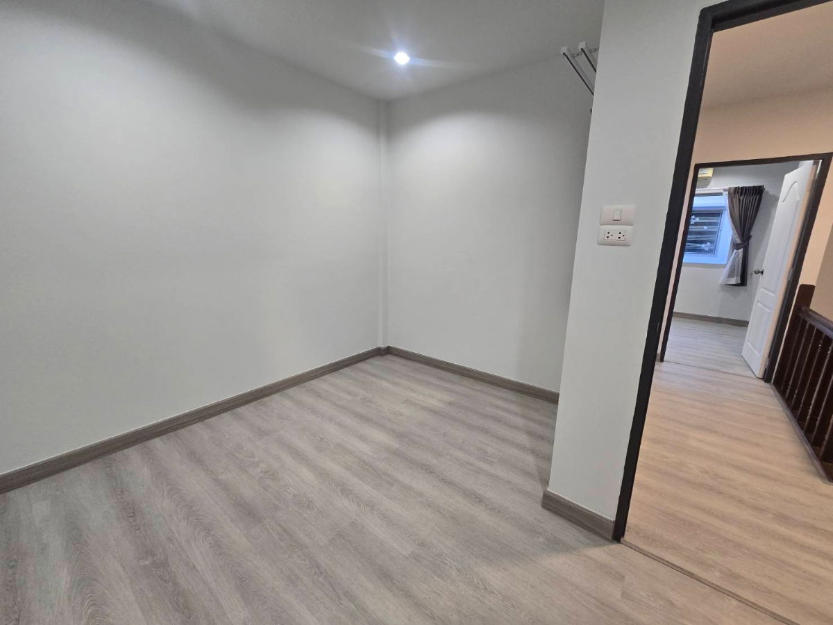 รูป  ทาวน์เฮ้าส์ 2 ชั้น ม.เคซี.คลัสเตอร์ ซอยรวยบุญ4 ถนนไทยรามัญ หทัยราษฎร์ รามอินทรา บ้านสวยทำเลดี แถมเฟอร์นิเจอร์ - รูปที่ 25/30