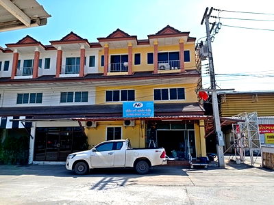 Shophouses for sale Pratunam Khonkaen : FOR SALE  COMMERCIAL BUILDING PROPERTY  2600000 BAHT.