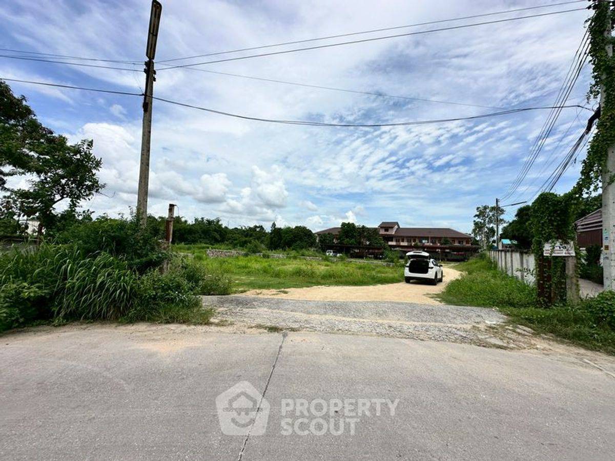 รูป ที่ดินสำหรับปล่อยขาย 3,200 ตารางเมตร แถว ใน หนองขาม (ID 2148304) - รูปที่ 17/17