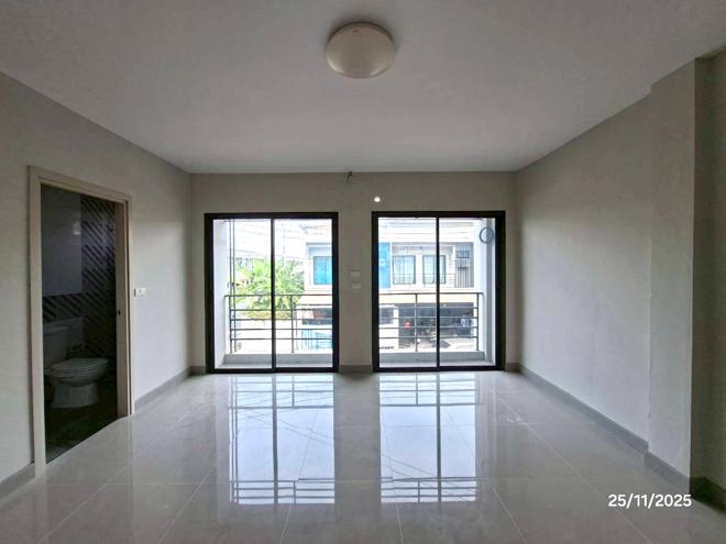 รูป ทาวน์เฮ้าส์ สำหรับขาย รัชธานี 11 บึงน้ำรักษ์ ธัญบุรี ปทุมธานี - รูปที่ 10/30